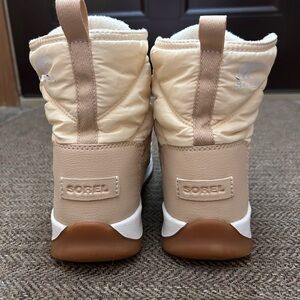 Sorel Women's Cream and Tan Winter Boots Sz 8.5